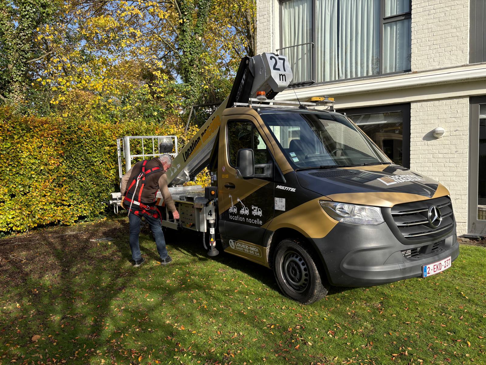 Travaux en hauteur réparation cheminée et corniches - Ixelles